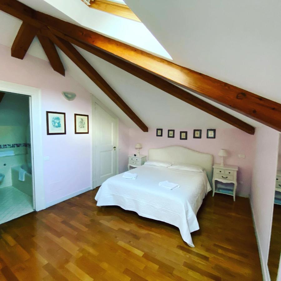 Отель The Secret Garden Relais Пьяно-ди-Сорренто Экстерьер фото