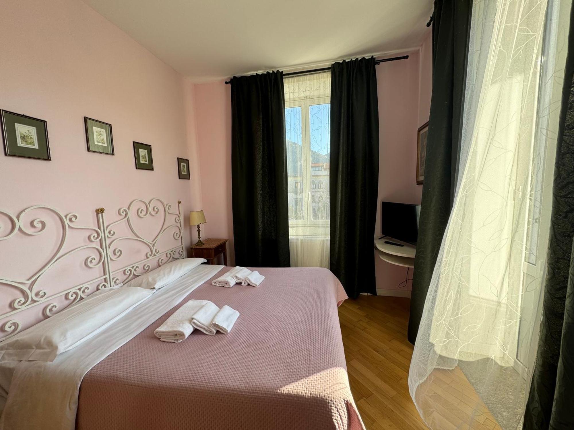 Отель The Secret Garden Relais Пьяно-ди-Сорренто Экстерьер фото