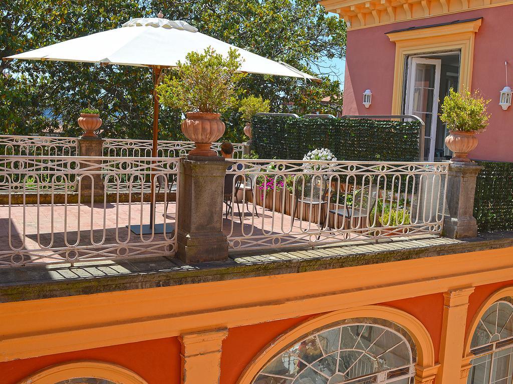 Отель The Secret Garden Relais Пьяно-ди-Сорренто Экстерьер фото