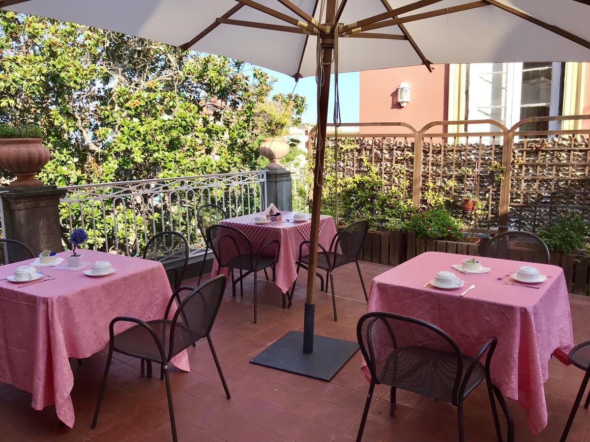 Отель The Secret Garden Relais Пьяно-ди-Сорренто Экстерьер фото